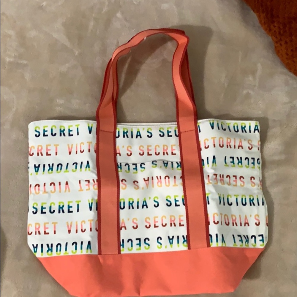 Tote bag vs